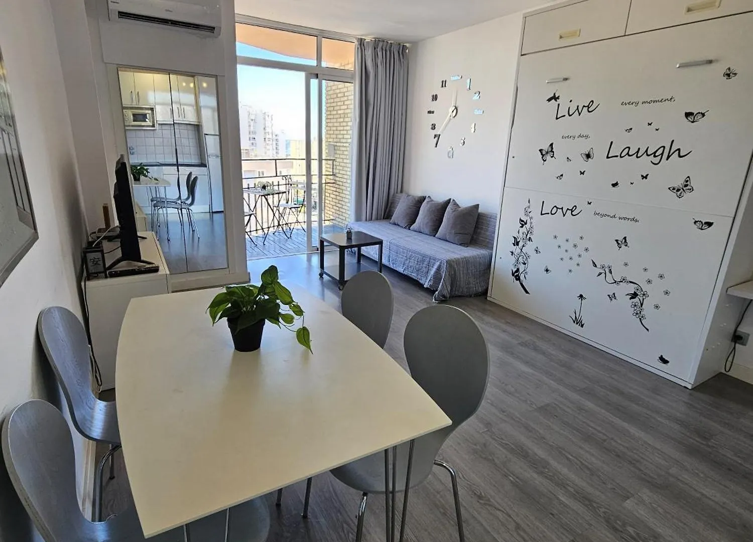 公寓 Fantastico Estudio Amplia Terraza Y Vistas Al Mar 贝纳尔马德纳 西班牙
